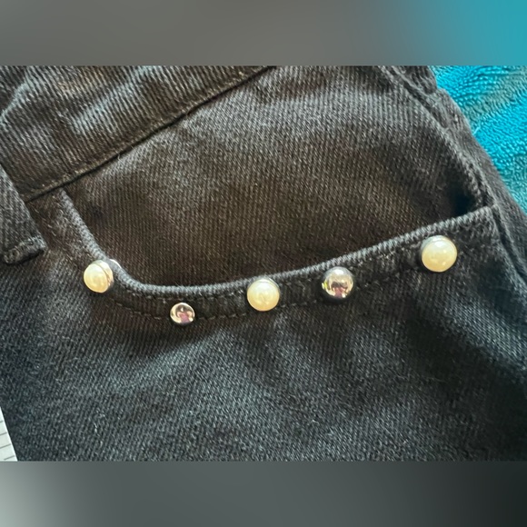ZARA size 8 shorts with accents - Picture 5 of 7